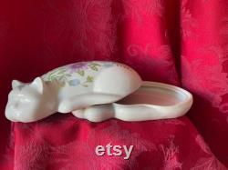 Vintage Elizabeth Arden Sleeping Cat Shaped Powder Box WITH Scoop Made in Japan Hand Painted Purple and Blue Flowers