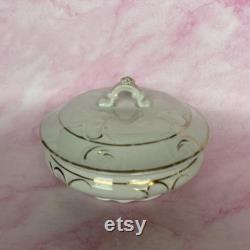 Vintage Etruria Mellor and Co., Old Paris Style White And Gold Gilt Porcelain Covered Powder Dish