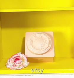 Vintage Evyan Art Nouveau Powder Vanity Box White Shoulders Powder-