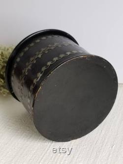 Vintage French Chinoiserie Black Papier Mâché Powder Box Napoleon II Period. Victorian Ladies Boudoir Powder Box. Patterned Metal Inlay