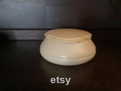 Vintage Ivory DU BARRY PYRALIN Powder Trinket Jar 1950 s Scalloped Lid Pyralin