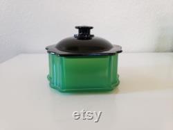 Vintage New Martinsville Jadeite Jadite Puff Box Powder Box Jade-ite Green Glass Hard to Find