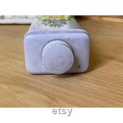 Vintage Old English Lavender Lyndon Sales Limited Powder Tin Cottagecore Toronto Canada Vintage Beauty Products