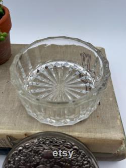 Vintage Ornate Silver Powder Box Trinket Dish Jewelry Tray Ring dish Victorian Vanity Decor Storage Box