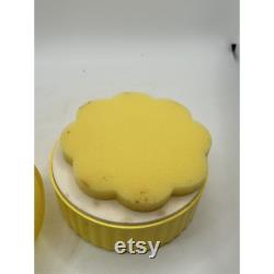 Vintage Pond s Dream flower Dusting Powder Yellow