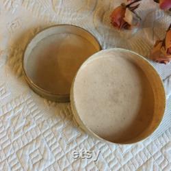 Vintage Pond's Dreamflower Powder Box. Pond's Extract Company, New York. Empty Powder Box.