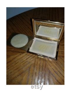 Vintage Powder Compact with Gold Finish and a Beautiful Nacre Lid by Patrys