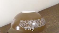 Vintage Pyrex Woodland Bowl, Dark Brown Floral Mixing Bowl, Pyrex 444 Bowl