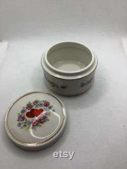 Vintage Sadler trinket powder Box with Lid Heart design