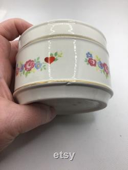 Vintage Sadler trinket powder Box with Lid Heart design