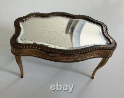 Vintage Volupte Petite Boudoir Vanity Powder Compact