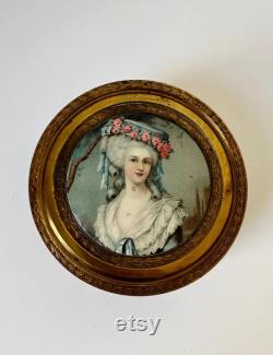 Vintage gold powder box with Victorian lady portrait