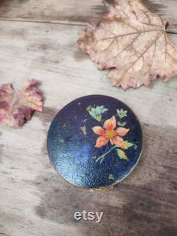 Vintage powder box Retro fashion makeup box Round metallic box Flower pattern powder box Vtg Compact Antique luxury powder box Ladies gift