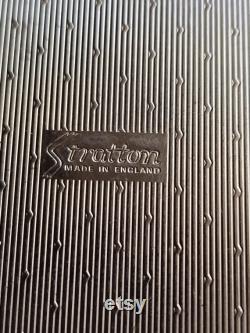 Vintage powder box Stratton made in England mirror cosmetics 50s