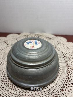 Vintage powder trinket music box, with 2 Blue Birds pictured