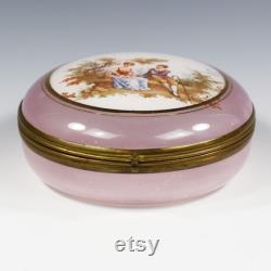 Vintage to antique French lilac pink glass trinket powder hinged Box court scene