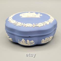 Wedgwood Blue Jasperware Round Scalloped Trinket Dresser Box Lid England