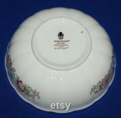 Wedgwood Kutani Crane Powder pot and Lid. 1st Quality.