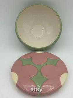 Whitney Smith Pottery 5 Green Ceramic Dressing Powder Jar Trinket Jewelry Box With Lid And Raised Pink Daisy Flower Motif Made In China