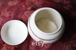 Yardley talcum powder bowl, English Lavender dusting powder jar, dressing table décor, nostalgia ware, collectable