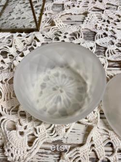 drftbx13 Vintage Frosted Crystal Mid Century Powder Box Dresser Jar With Lid
