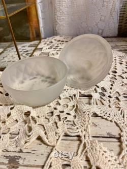 drftbx13 Vintage Frosted Crystal Mid Century Powder Box Dresser Jar With Lid